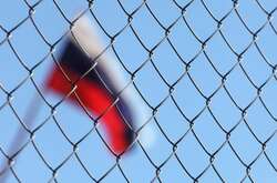 Єврокомісія готує шостий пакет санкцій проти РФ: що заборонять