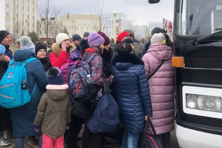 Окупанти примусово вивезли дітей із Маріуполя до «ДНР» та «ЛНР»