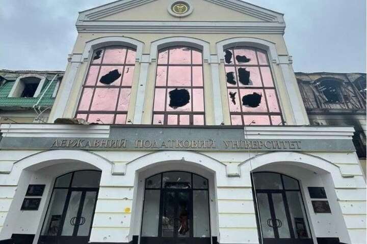 В Ірпені окупанти розгромили будівлю університету (фото)