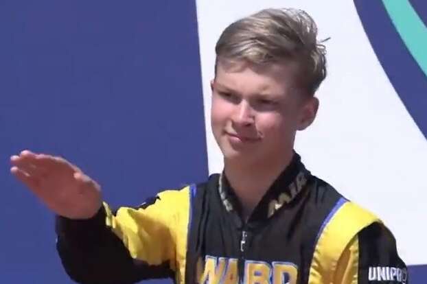 Спортивний скандал. Російський гонщик показав нацистський жест на чемпіонаті Європи (відео)