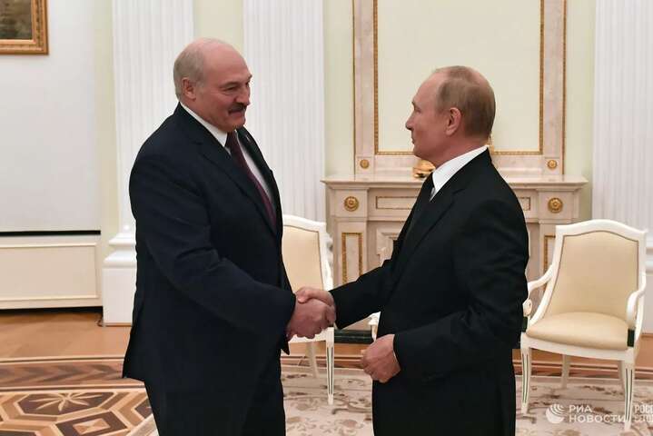 Лукашенко полетів на Далекий Схід, щоб побачити Путіна
