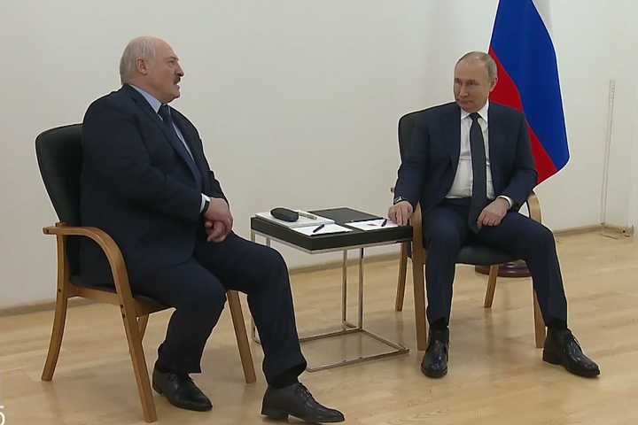 Лукашенко знайшов у Росії місце, де не відчуваються санкції