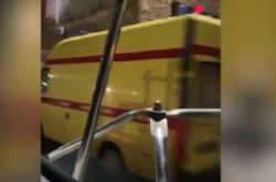 На вулицях міста помітили колону «швидких»