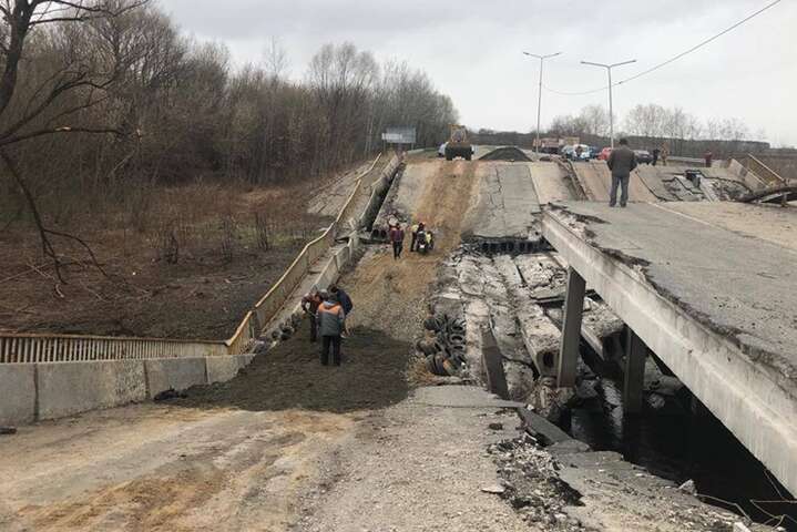 Дорожники розчистили 8 км траси М-01 Київ – Чернігів