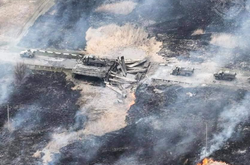 ВСУ взорвали мост с вражеской техникой, которая направлялась в Изюм (фото)