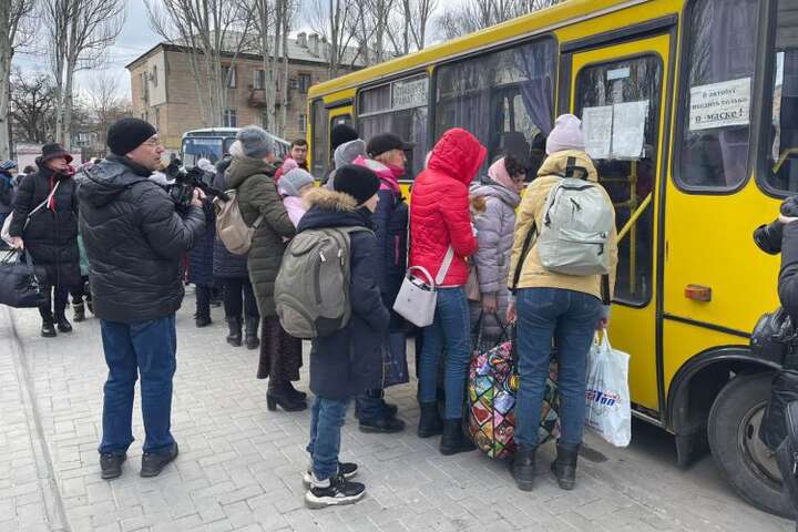 Евакуація з Луганщини сьогодні: п'ять напрямків