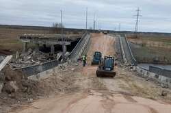 У Бородянці ведуться роботи з влаштування проїзду зруйнованим мостом