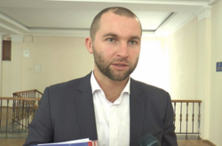 В умовах воєнного стану Філіпчук вирішив реалізувати свої політичні амбіції, сприраючись на підтримку окупаційного війська