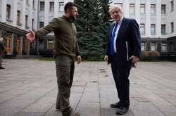 Великобритания не случайно стала помогать Украине