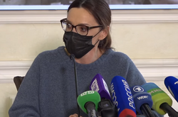 Марченко в Москві влаштувала істерику через «закатованого» Медведчука (відео)