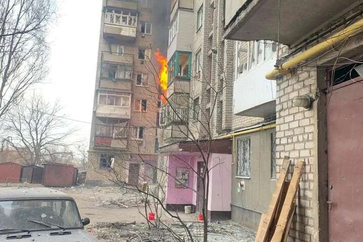 Врагу не удается захватить свободные города Луганщины. Продолжаются уличные бои (фото)