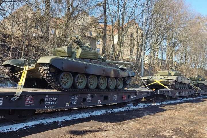 Росія вимагає від Чехії не передавати Україні радянську зброю