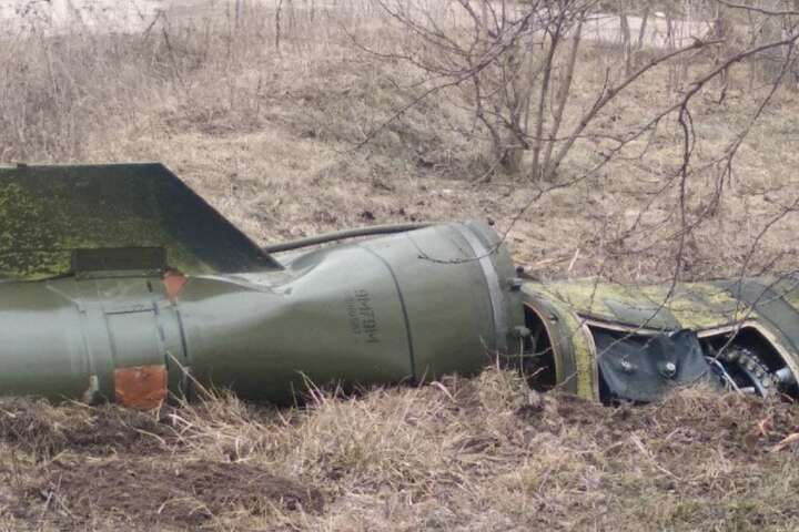 Піротехніки знешкодили ракету «Точка-У», що впала на Дніпропетровщині
