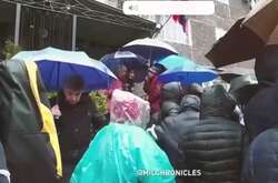 Маріупольці у черзі за перепусткою