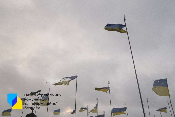 Окупанти в Чернігові розстрілювали могили загиблих на Донбасі (фото)