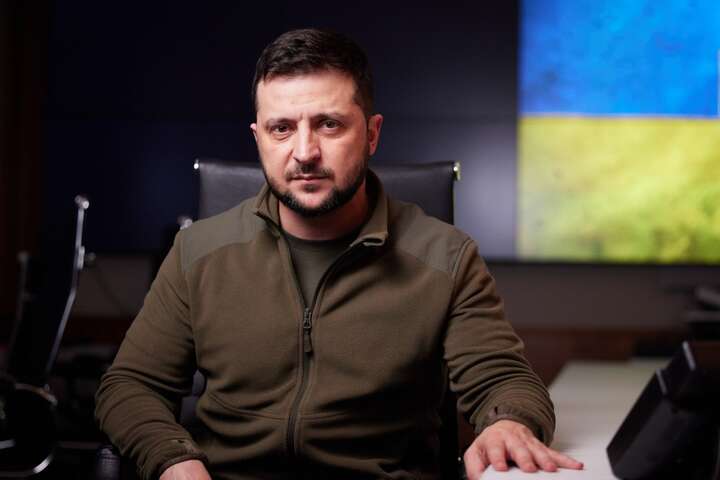 Ті, хто притримує необхідну українцям зброю, відповідальні за долі людей – президент (відео)