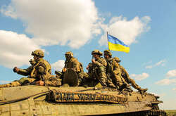 Телефон дитині повернули бійці розвідувального підрозділу 93 бригади Холодний Яр