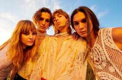 Послали Путина. Группа Maneskin на музыкальном фестивале поддержала Украину