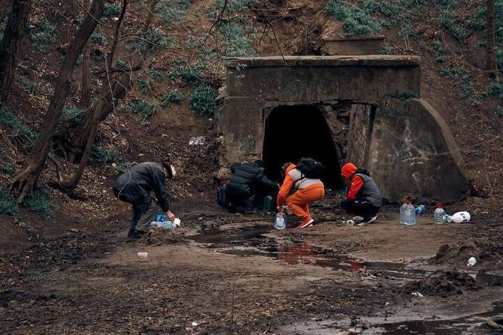 Миколаїв: де люди беруть воду після пошкодження водогону (фото)