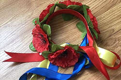 Росіянка заплатить штраф за фото в українському вінку