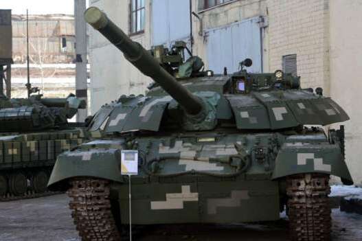 Чехія погодилася ремонтувати пошкоджені у війні українські танки та БТРи 