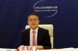 Заступник міністра закордонних справ Китаю розповів російському послу про зростання торгівлі між країнами, забувши додати, що ріст був лише до війни