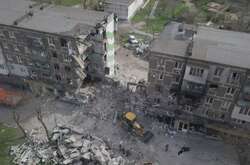 Російські окупанти зрівнюють Маріуполь із землею