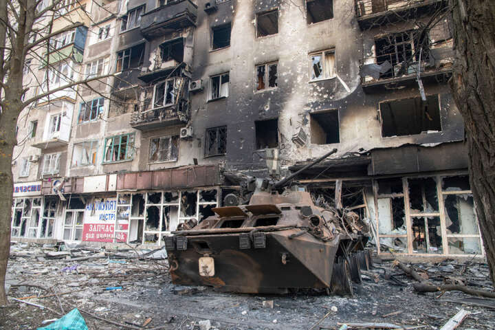 Маріуполь: Зеленський заявив, що розблокувати місто військовим способом неможливо