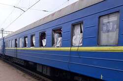 Вибуховою хвилею пошкоджено вікна у чотирьох вагонах евакуаційного поїзда