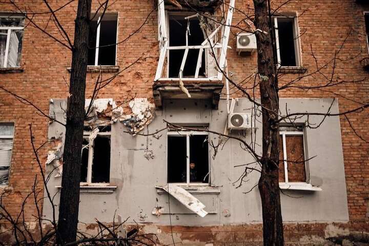 Рашисти запустили снаряди по житлових будинках Луганщини: багато поранених
