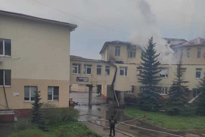 Окупанти обстріляли лікарню на Донеччині з «Ураганів» (фото, відео)
