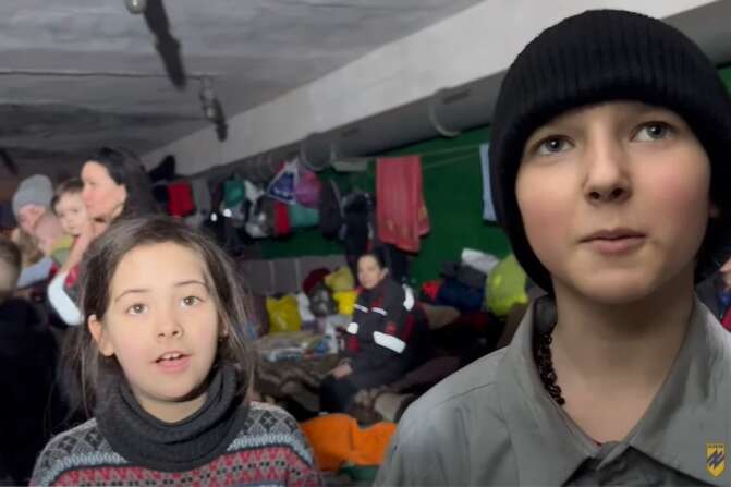«Азов» показав життя маріупольських дітей у бункері «Азовсталі» (відео)