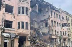 Оккупанты ударили по жилым домам Харькова