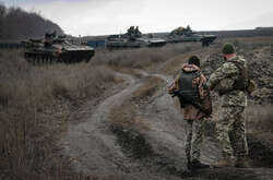 Ворог намагається наступати на Мар’їнку, з Білорусі вивозиться озброєння – Міноборони