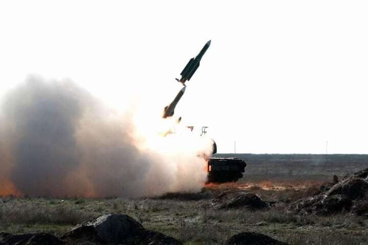 Повітряні сили знищили дві ворожі ракети, які летіли на захід країни