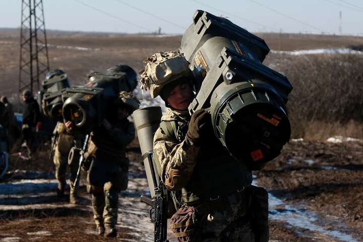 Яку зброю Захід передає українцям і як це допомагає стримувати армію РФ