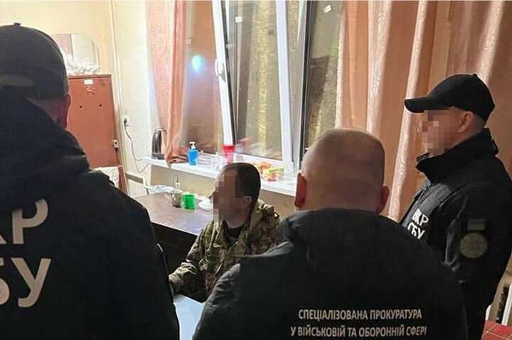 Житомир: силовики затримали колаборанта, який «зливав» секретні дані росіянам (фото)