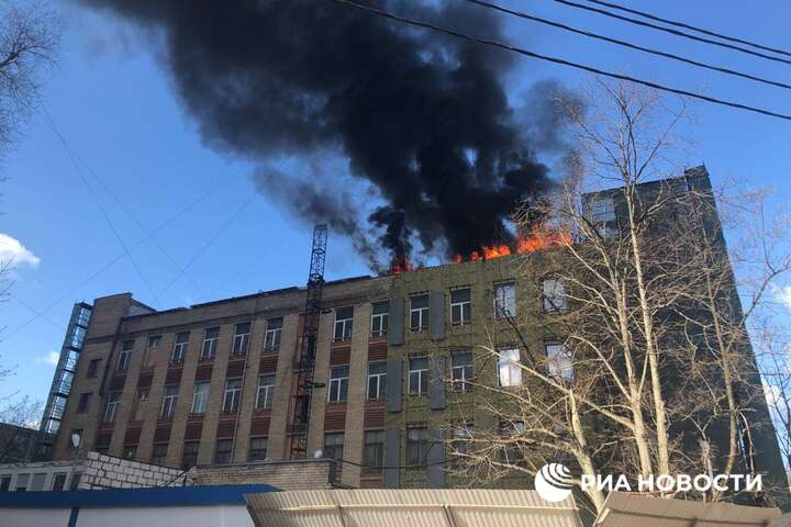 Москва знову потужно горить (фото, відео)