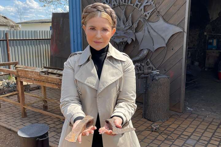 Тимошенко взяла до рук сокиру та заговорила про смерть Путіна (фото)
