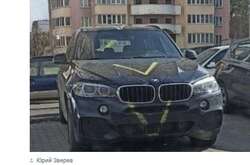Росіяни безсоромно торгують краденими в Україні машинами (фото)