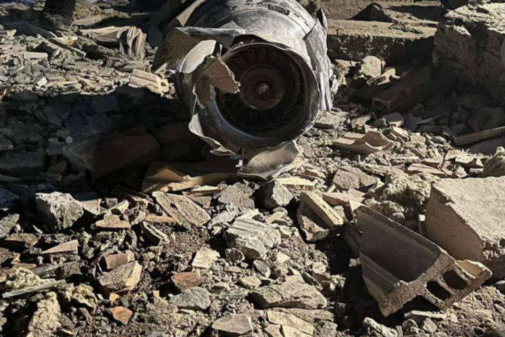 Ракетний удар по Києву: рятувальники виявили тіло загиблого
