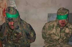 Пленные оккупационных сил России взяты украинскими силами в Русской Лозовой. Апрель 2022 года