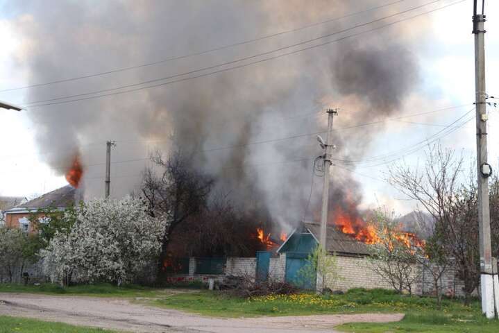 Оккупанты обстреливали Харьковщину из артиллерии: возникли 15 пожаров, есть пострадавшие