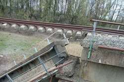 Диверсія: опубліковано фото зруйнованого в Курській області мосту