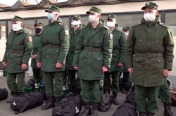 Советник главы Офиса президента считает, что вооруженные мужчины могут пойти против правительства и повторить революцию 1917 года