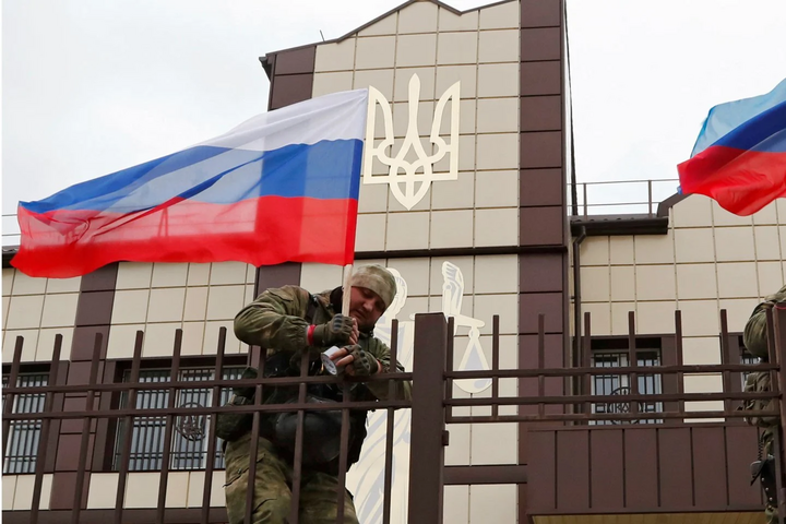 Оккупанты тянут захваченные украинские территории в РФ – разведка
