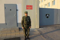 Персонал военных частей РФ массово увольняется из-за низкой зарплаты, – разведка