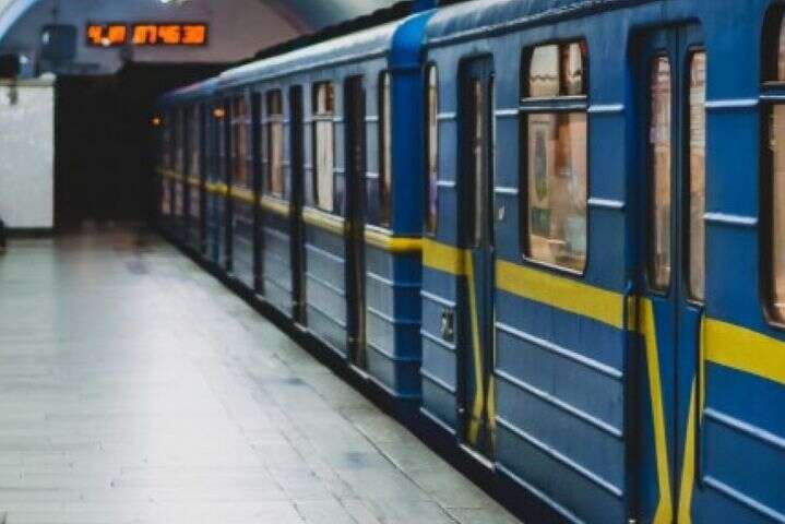 Кияни активно долучились до процесу перейменування станцій метро - Перейменування станцій київського метро. Ситуація плачевна
