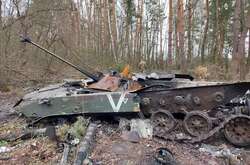 Українські військові знищили  1077 російських танків