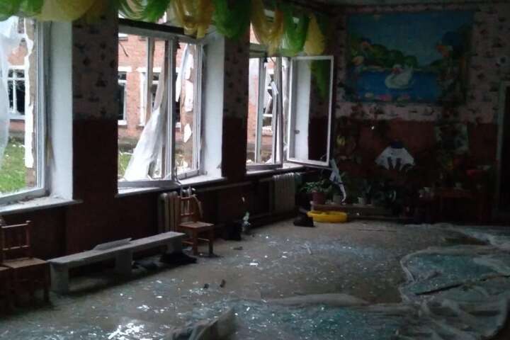 Сумщина: рашисти обстріляли школу з гелікоптера (фото)